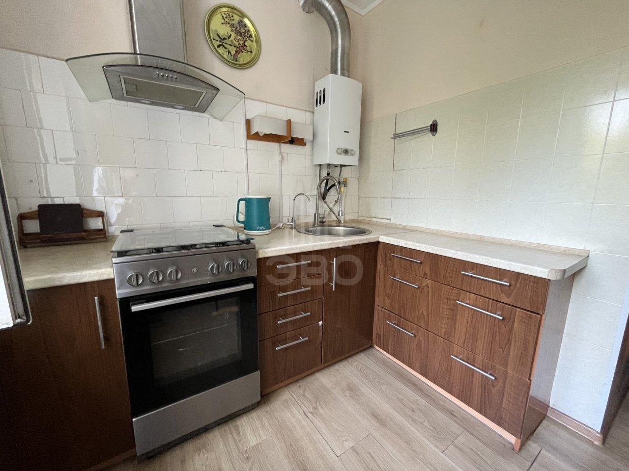 трехкомнатная квартира в Санкт-Петербурге по адресу: Наличная ул., 39, к 1