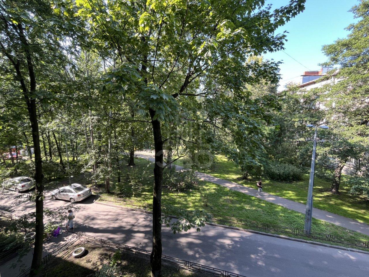 трехкомнатная квартира в Санкт-Петербурге по адресу: Наличная ул., 39, к 1