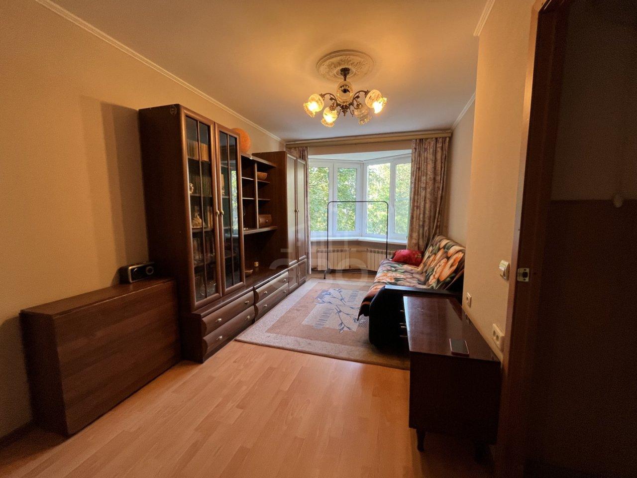 трехкомнатная квартира в Санкт-Петербурге по адресу: Наличная ул., 39, к 1