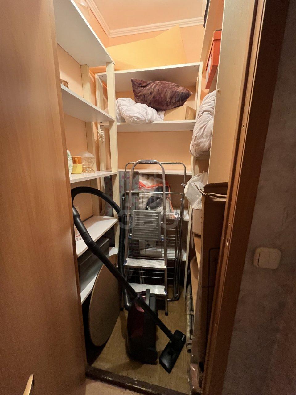 трехкомнатная квартира в Санкт-Петербурге по адресу: Наличная ул., 39, к 1