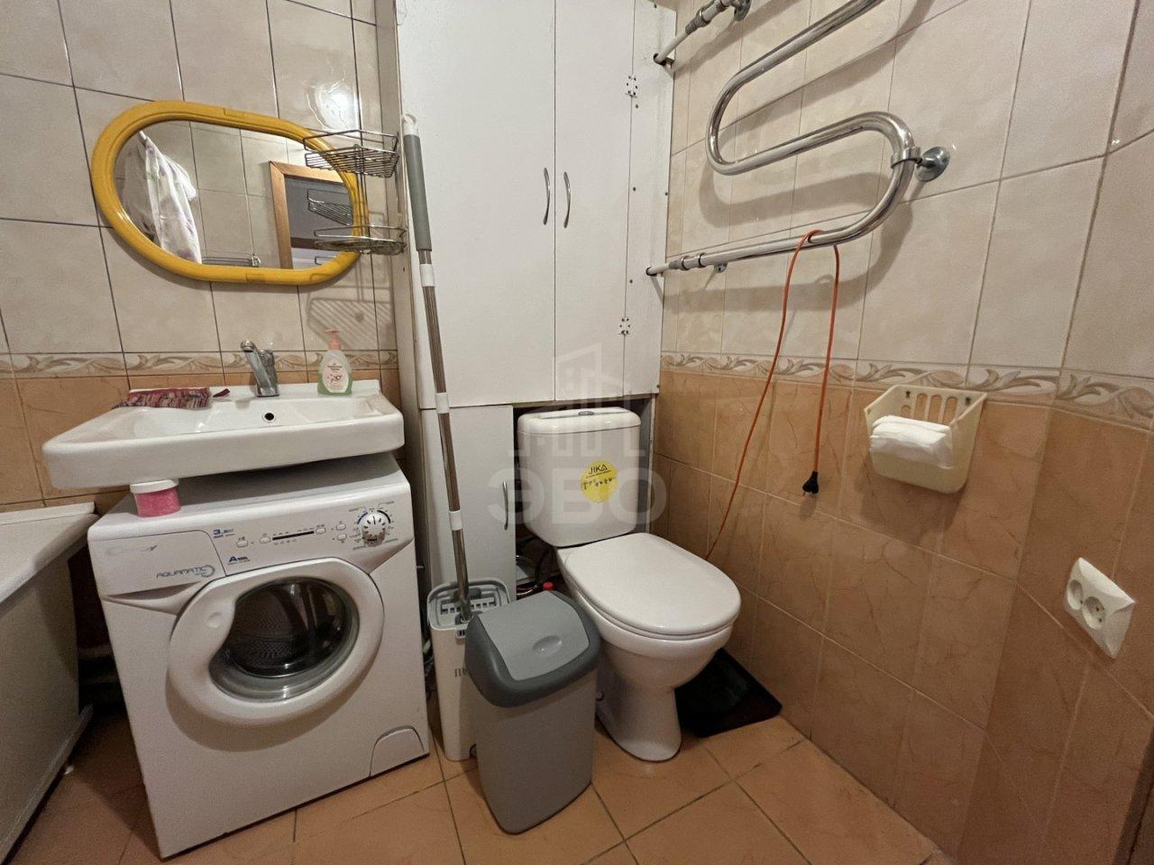 трехкомнатная квартира в Санкт-Петербурге по адресу: Наличная ул., 39, к 1