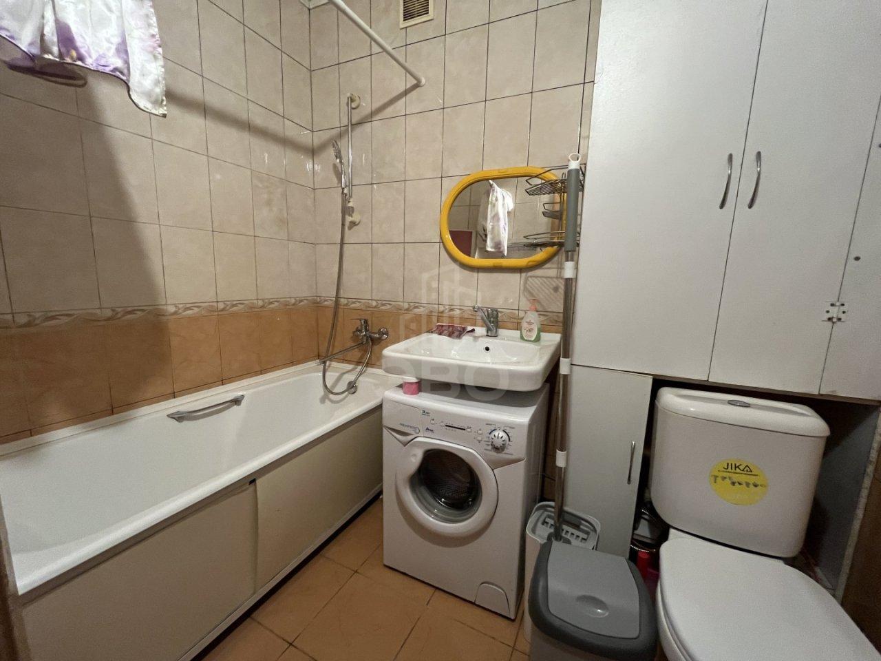 трехкомнатная квартира в Санкт-Петербурге по адресу: Наличная ул., 39, к 1