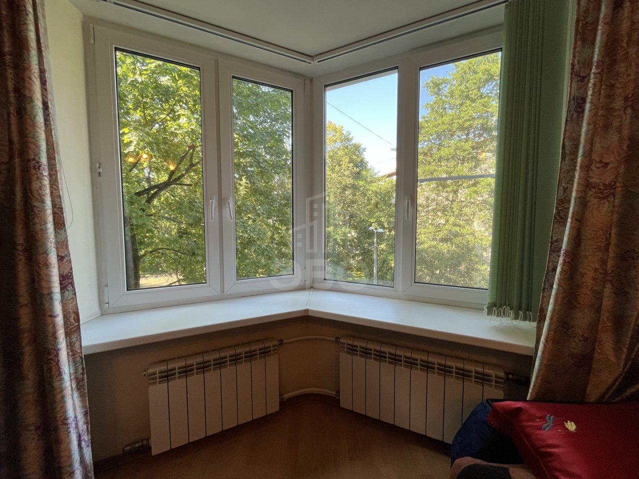 трехкомнатная квартира в Санкт-Петербурге по адресу: Наличная ул., 39, к 1