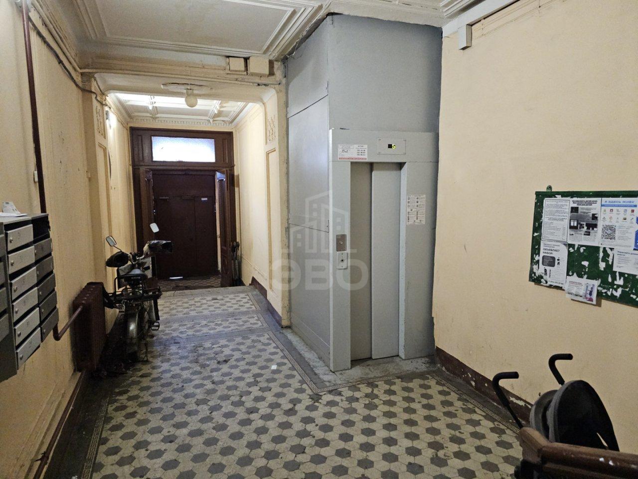 комната в Санкт-Петербурге по адресу: 9-я Советская ул., 11-13, литера А