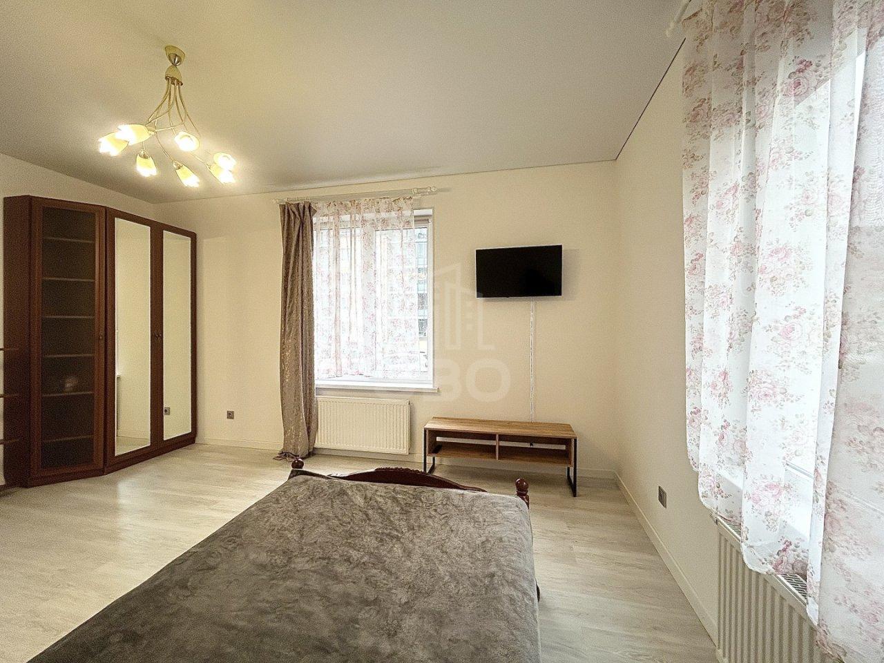 однокомнатная квартира в Санкт-Петербурге по адресу: Струве ул., 12, к 1