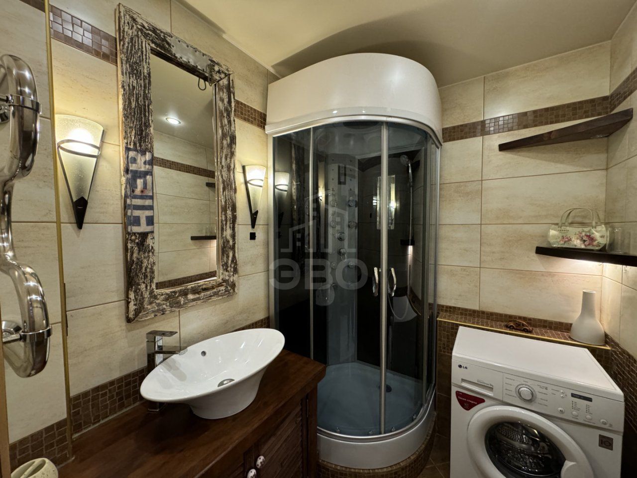 однокомнатная квартира в Санкт-Петербурге по адресу: Адмирала Коновалова ул., 2-4