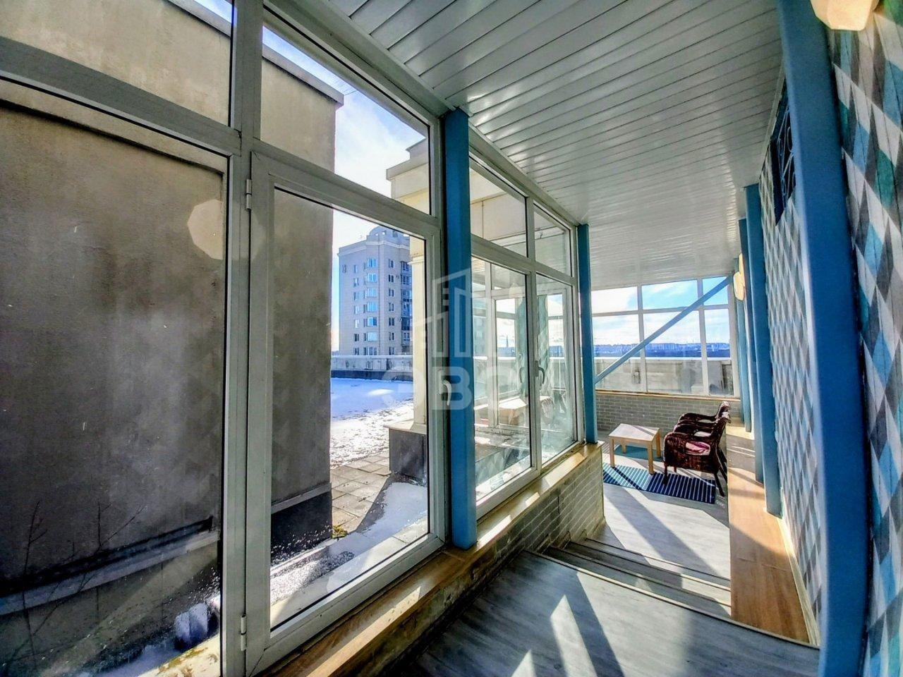 трехкомнатная квартира в Санкт-Петербурге по адресу: Выборгское ш., 15