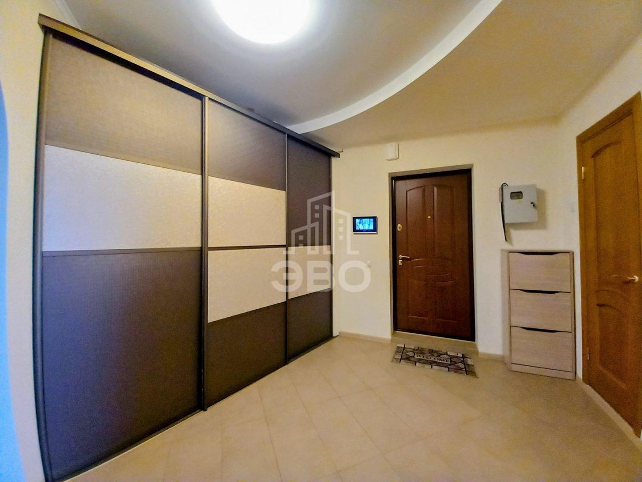 трехкомнатная квартира в Санкт-Петербурге по адресу: Выборгское ш., 15