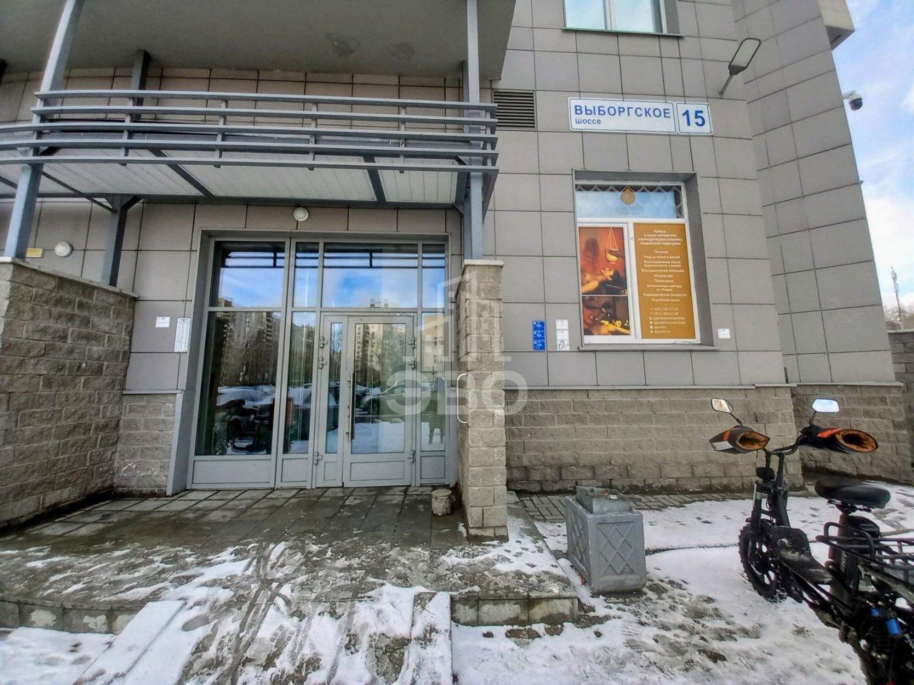 трехкомнатная квартира в Санкт-Петербурге по адресу: Выборгское ш., 15