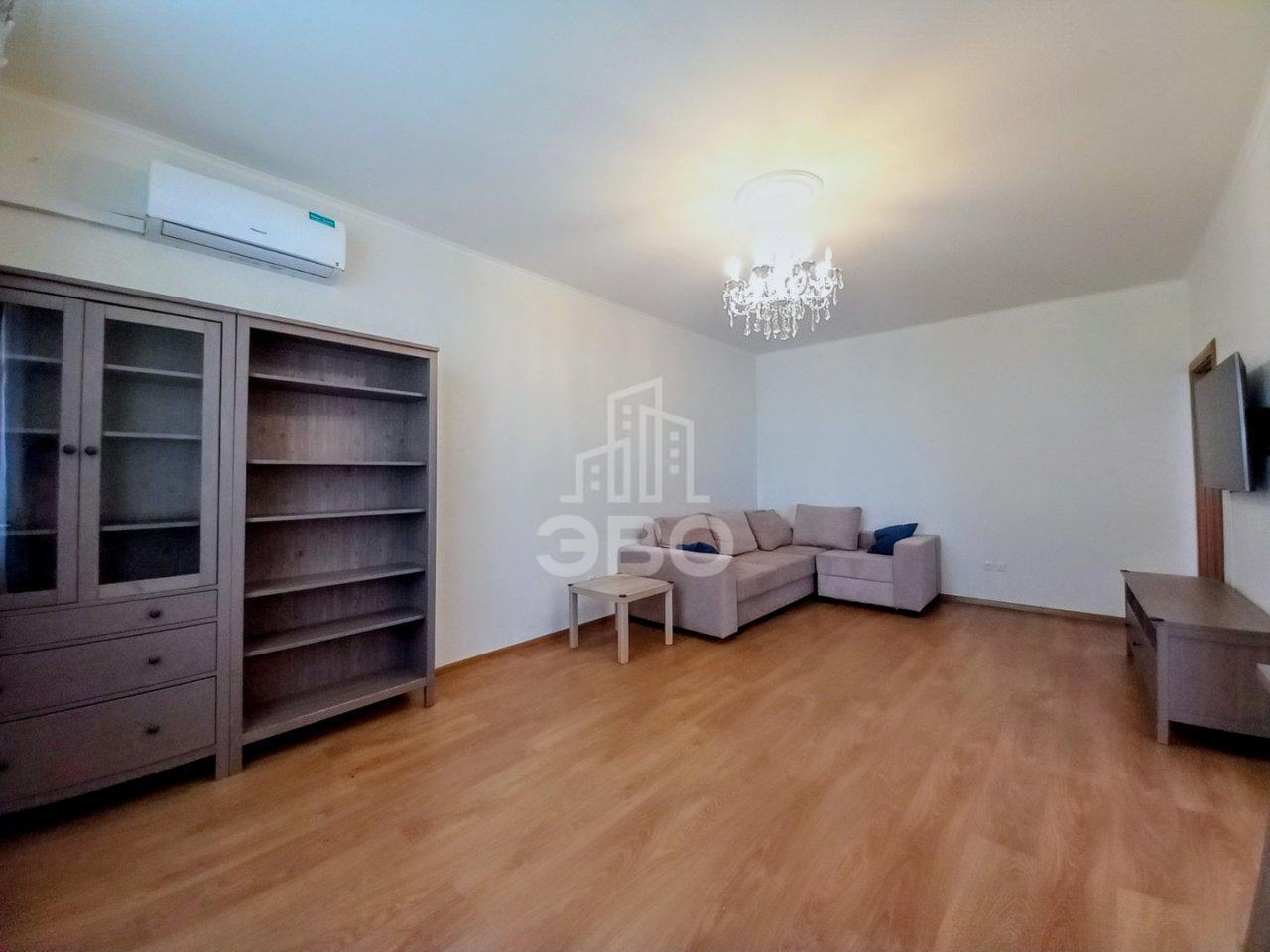 трехкомнатная квартира в Санкт-Петербурге по адресу: Выборгское ш., 15