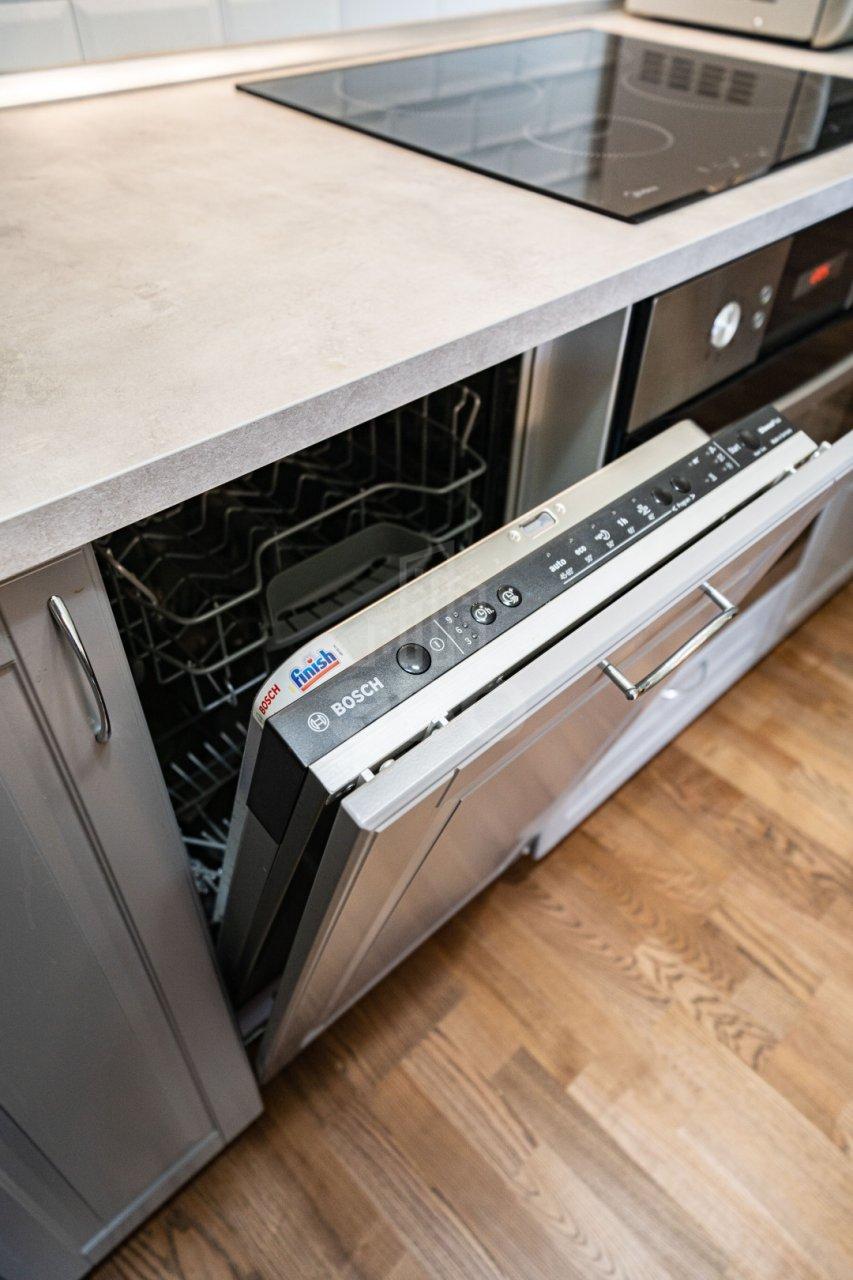 двухкомнатная квартира в Санкт-Петербурге по адресу: Черняховского ул., 25