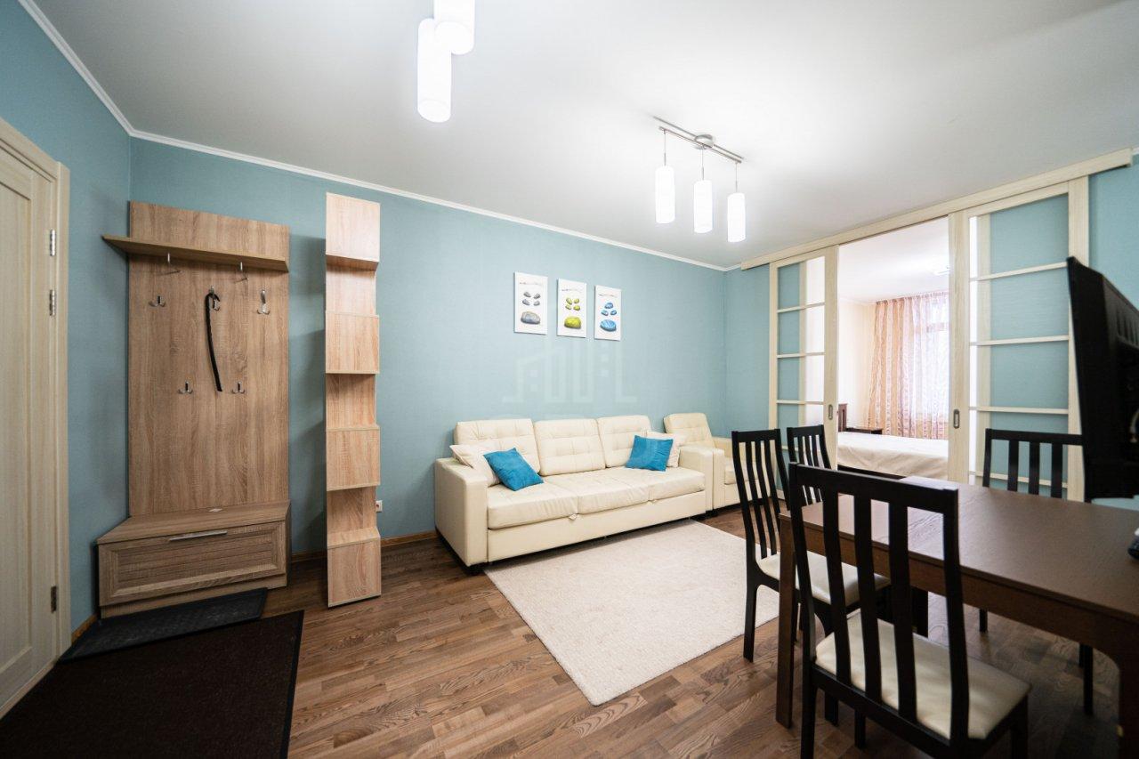 двухкомнатная квартира в Санкт-Петербурге по адресу: Черняховского ул., 25