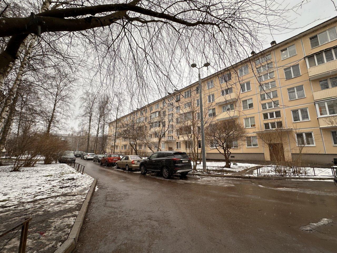 двухкомнатная квартира в Санкт-Петербурге по адресу: Новоизмайловский проспект, 26, к 3