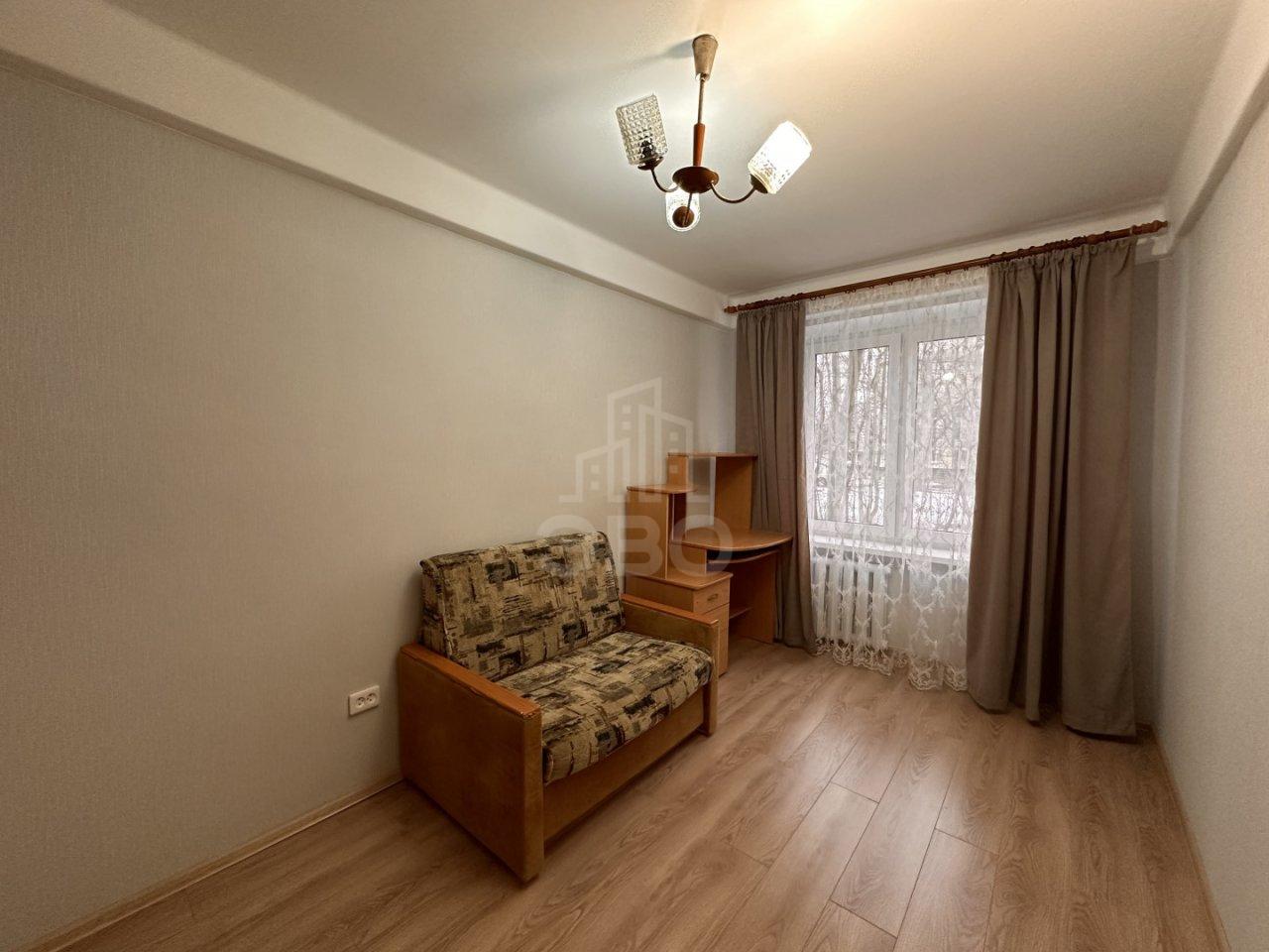 двухкомнатная квартира в Санкт-Петербурге по адресу: Новоизмайловский проспект, 26, к 3