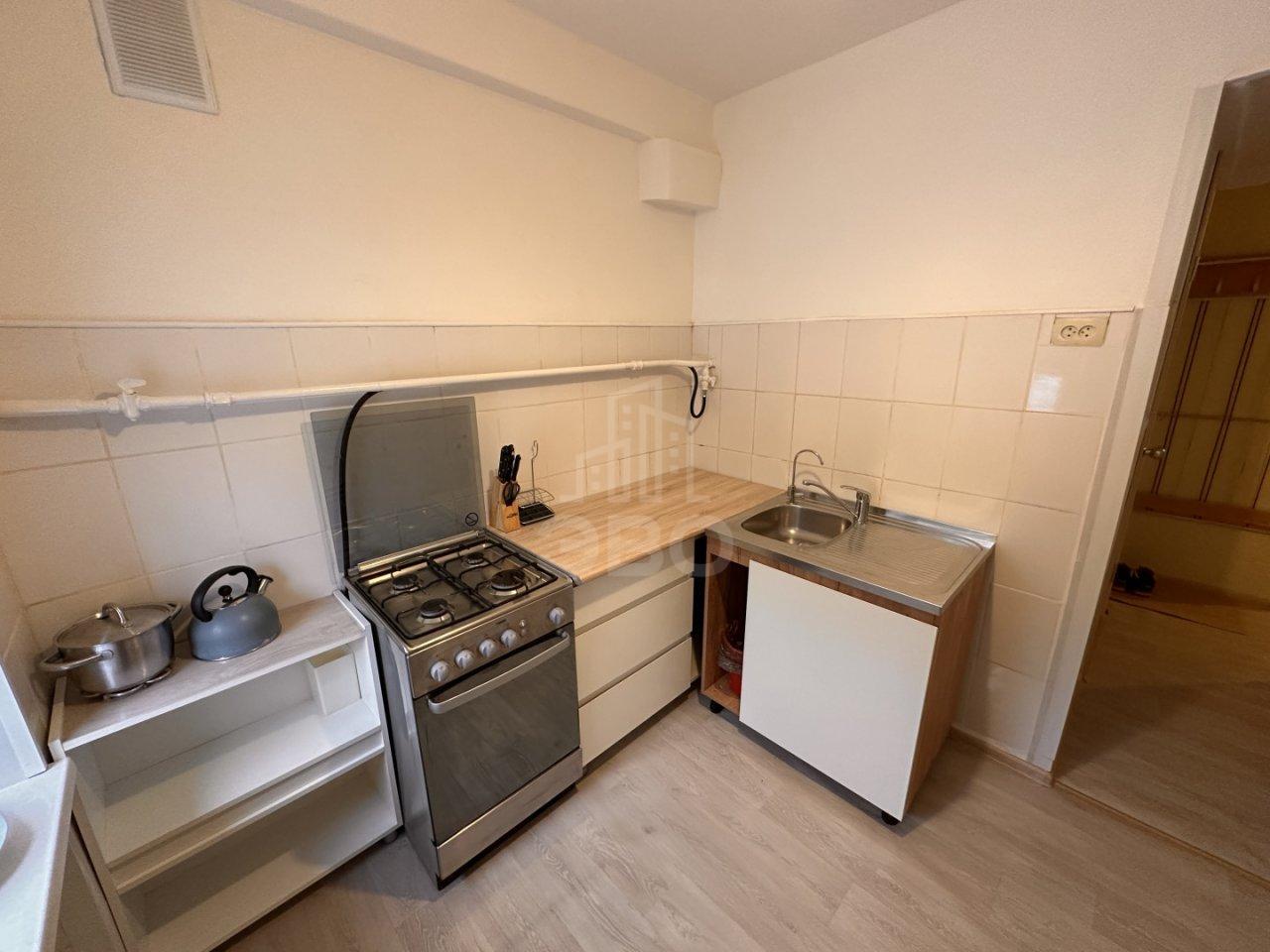 двухкомнатная квартира в Санкт-Петербурге по адресу: Новоизмайловский проспект, 26, к 3