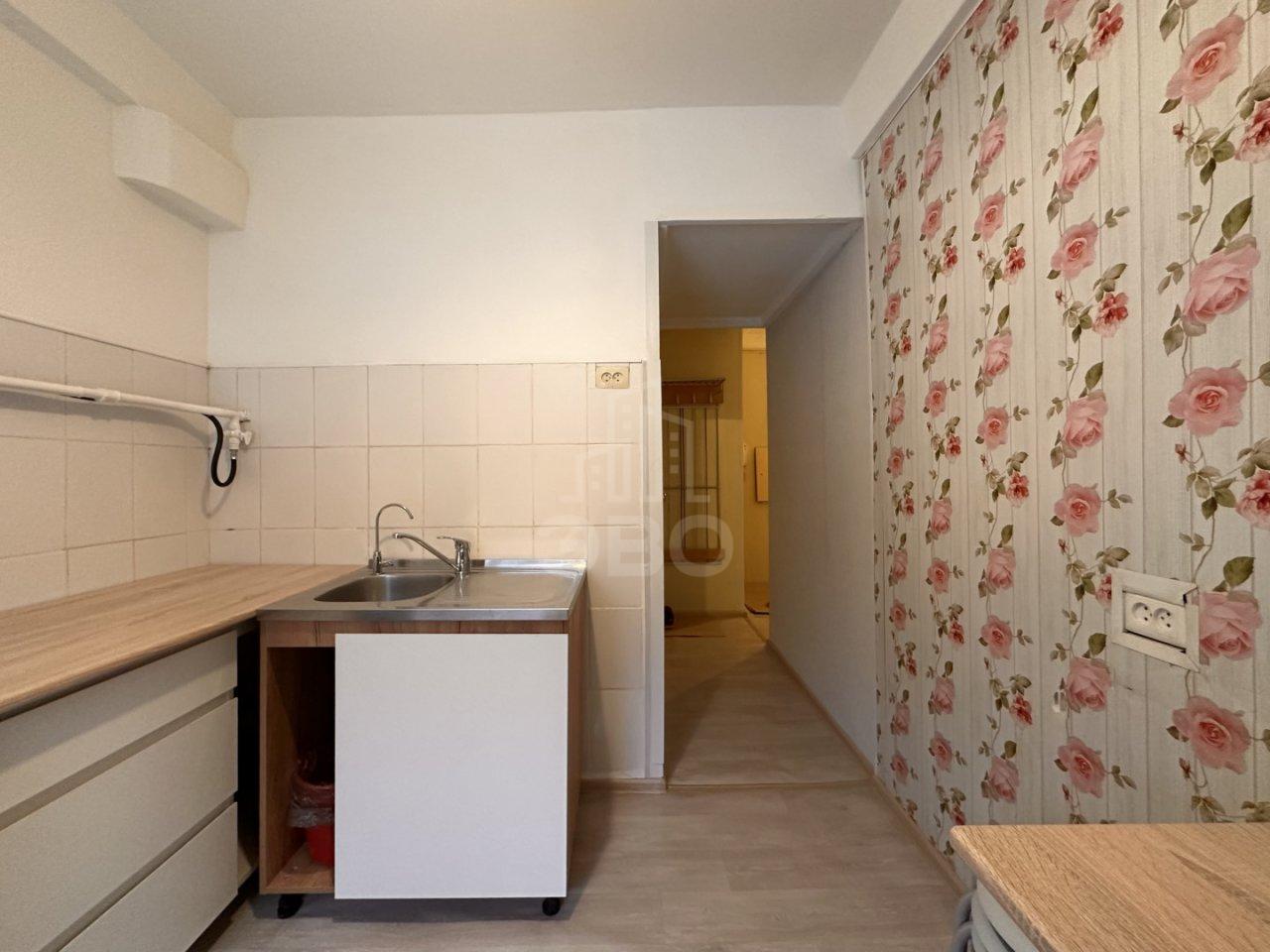 двухкомнатная квартира в Санкт-Петербурге по адресу: Новоизмайловский проспект, 26, к 3