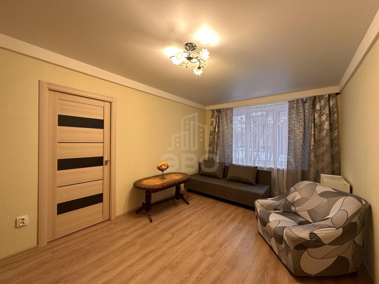 двухкомнатная квартира в Санкт-Петербурге по адресу: Новоизмайловский проспект, 26, к 3