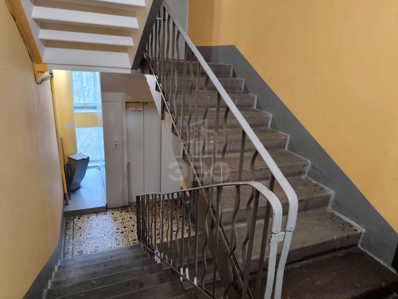 однокомнатная квартира в Санкт-Петербурге по адресу: Вавиловых ул., 4, к 1