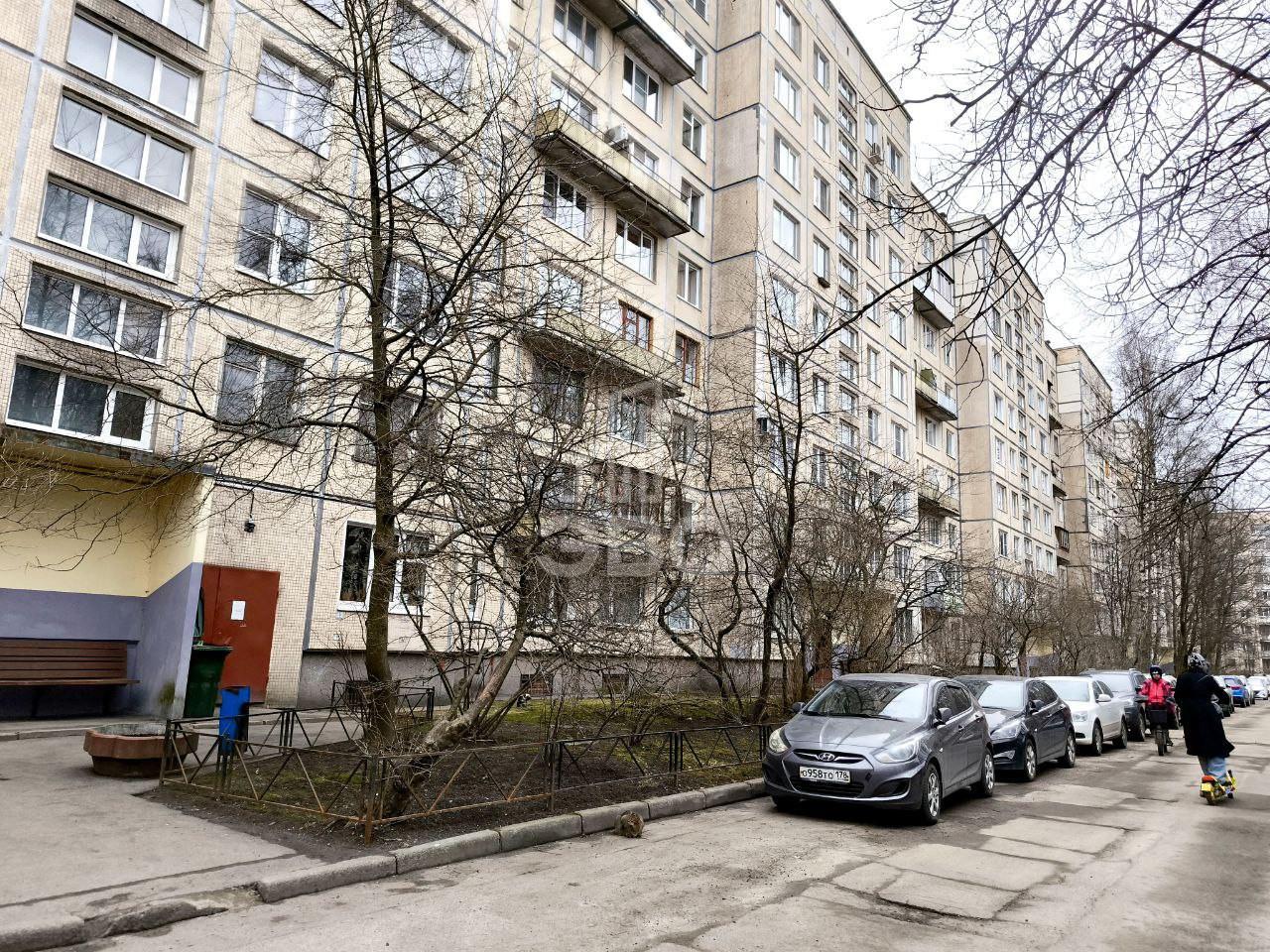 однокомнатная квартира в Санкт-Петербурге по адресу: Вавиловых ул., 4, к 1