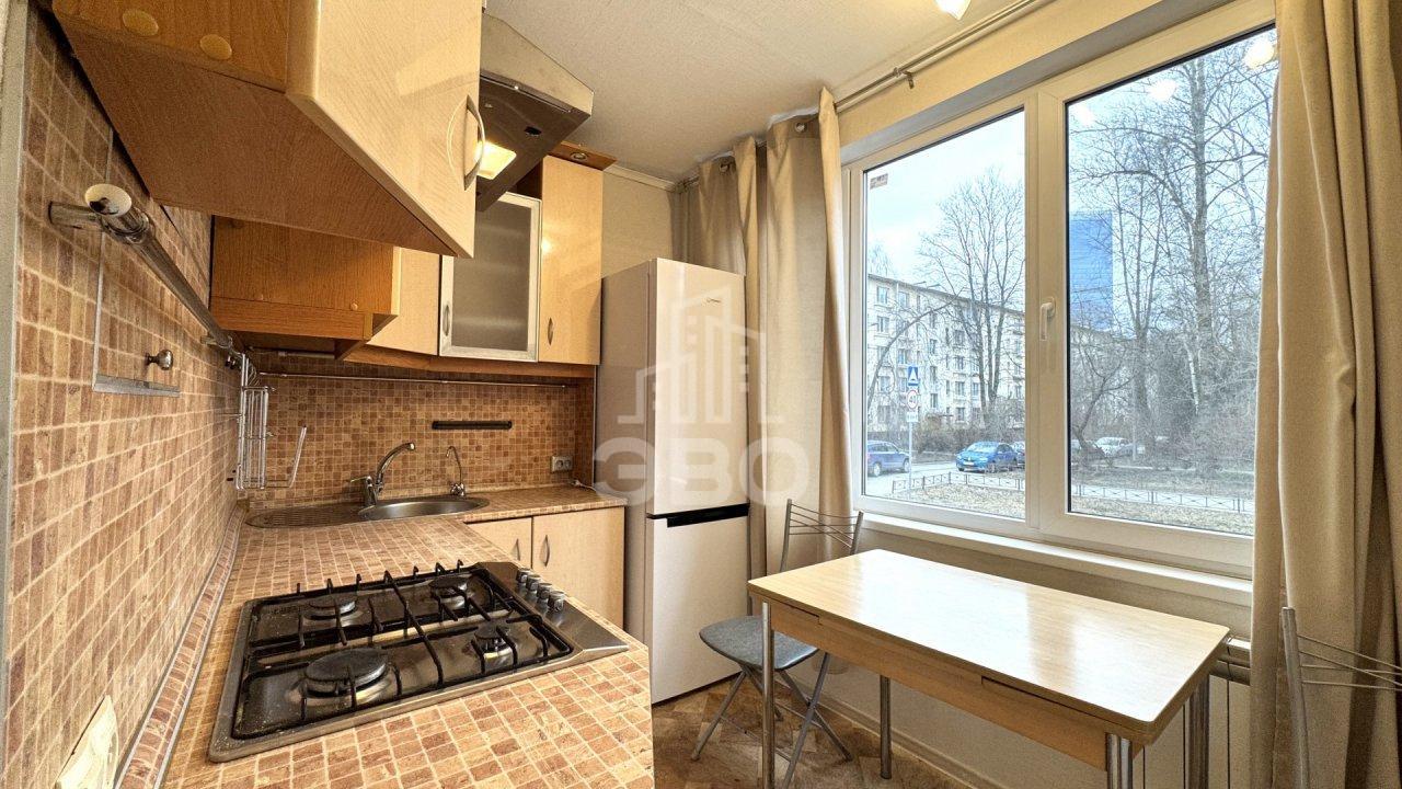 двухкомнатная квартира в Санкт-Петербурге по адресу: Костюшко ул., 5, к 1