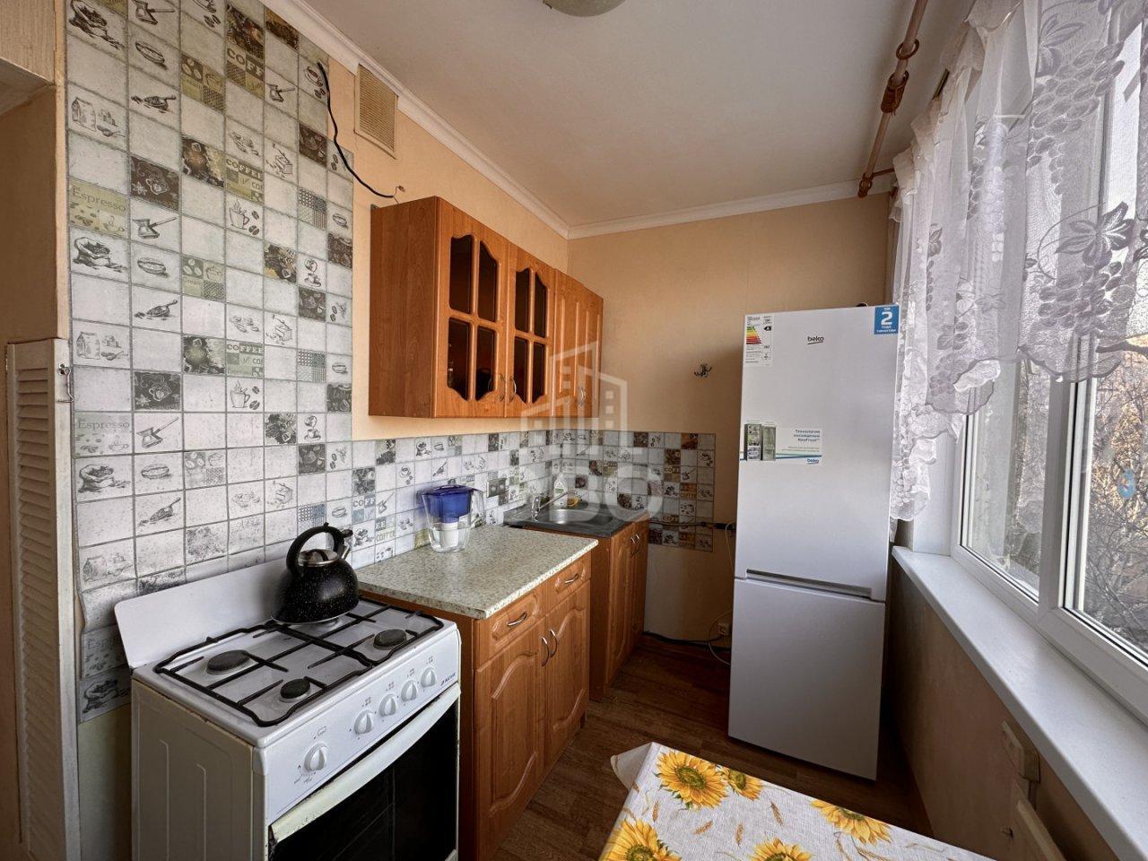 двухкомнатная квартира в Санкт-Петербурге по адресу: Дыбенко ул., 20, к 1