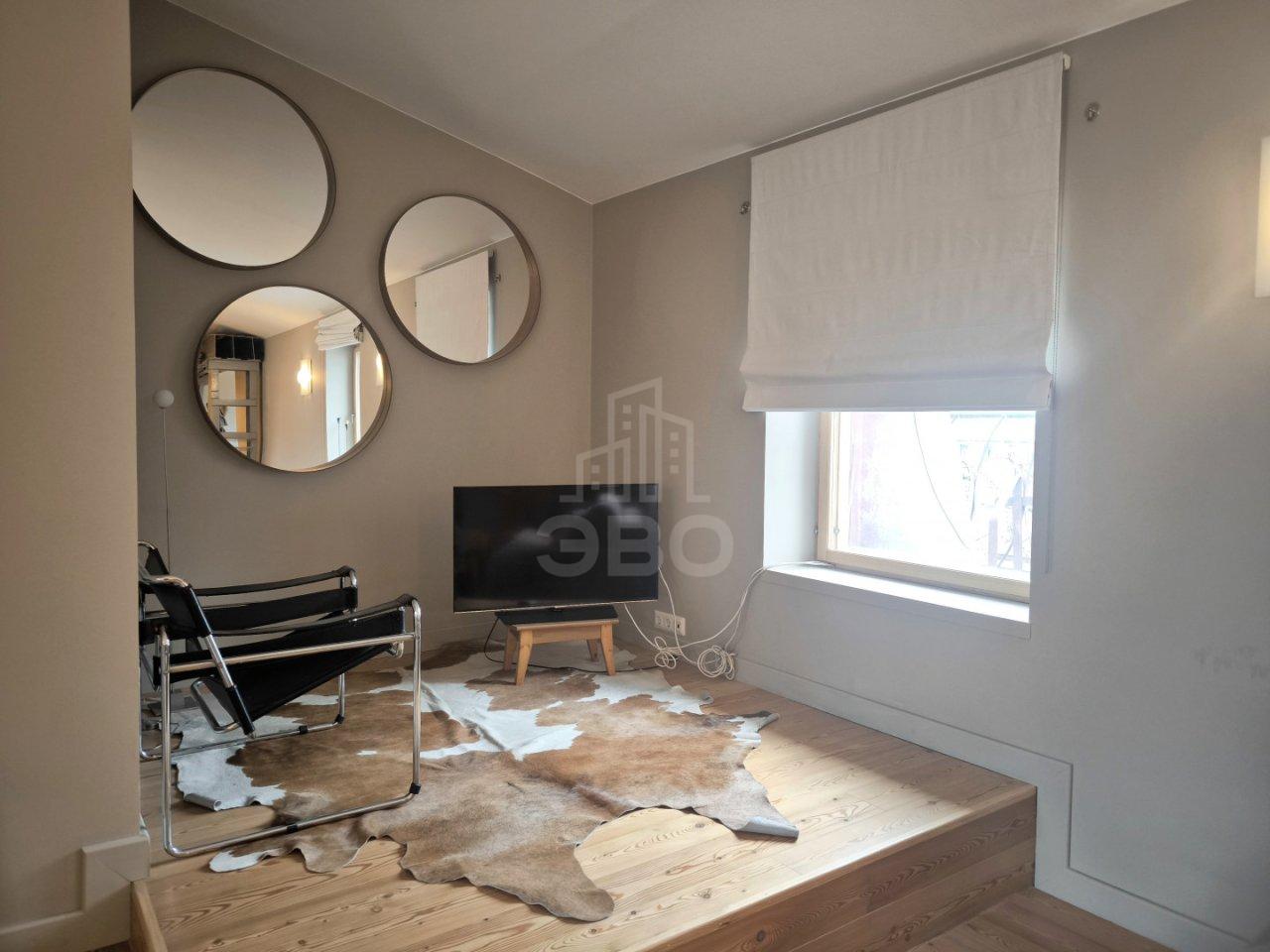 комната в Санкт-Петербурге по адресу: Пушкинская ул., 10