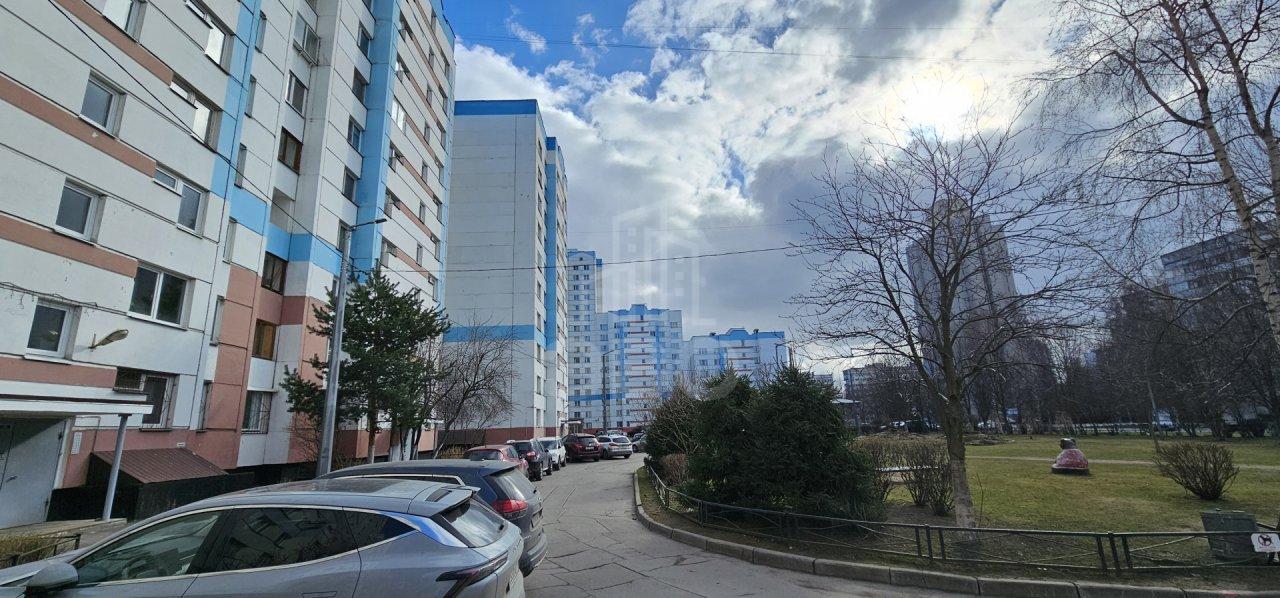 однокомнатная квартира в Санкт-Петербурге по адресу: Серебристый б-р., 25, к 2