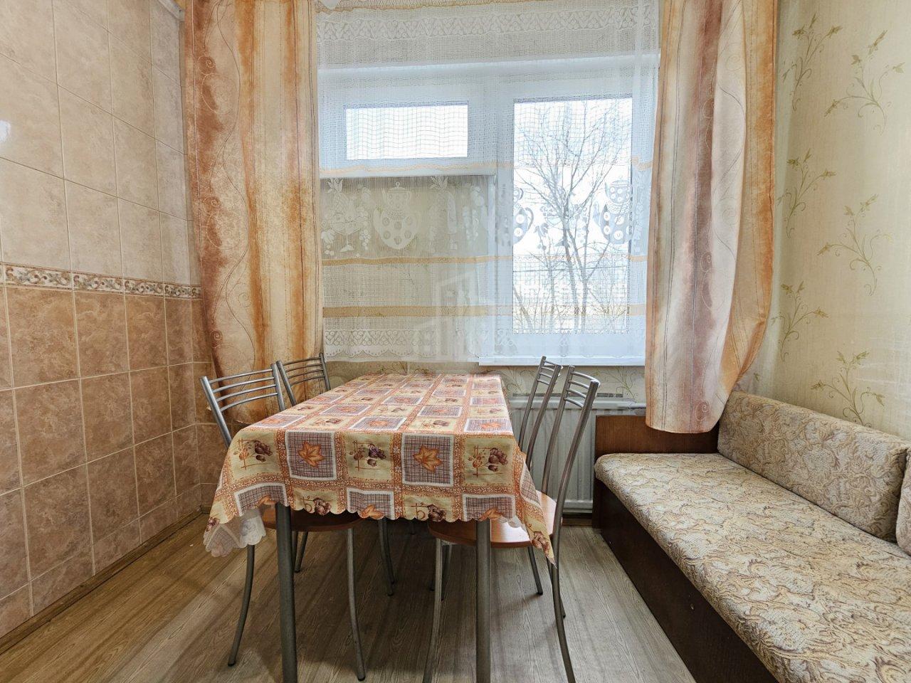 однокомнатная квартира в Санкт-Петербурге по адресу: Серебристый б-р., 25, к 2