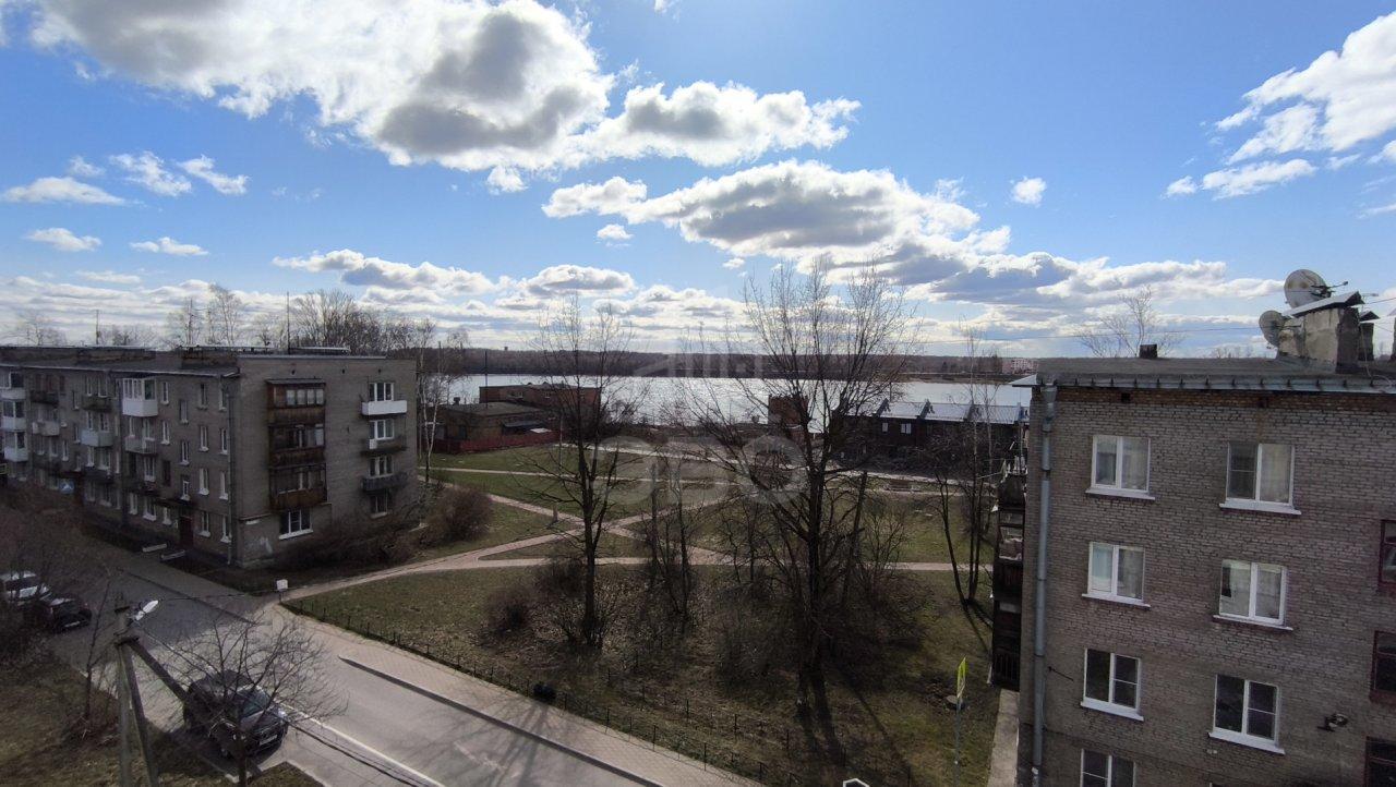 четырехкомнатная квартира в Санкт-Петербурге по адресу: 2-й мкр., 50