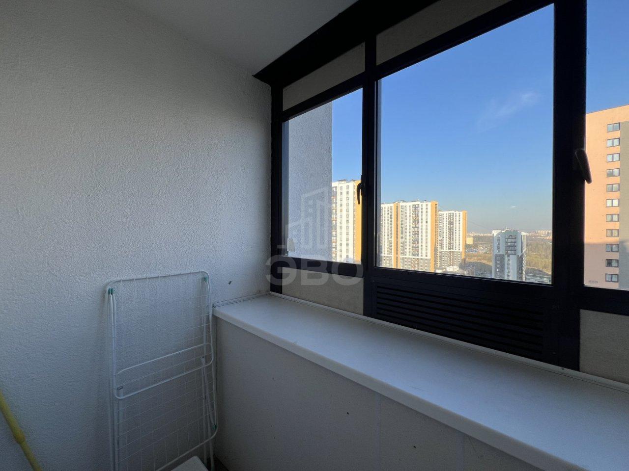 однокомнатная квартира в Санкт-Петербурге по адресу: Лидии Зверевой ул., 3, к 1