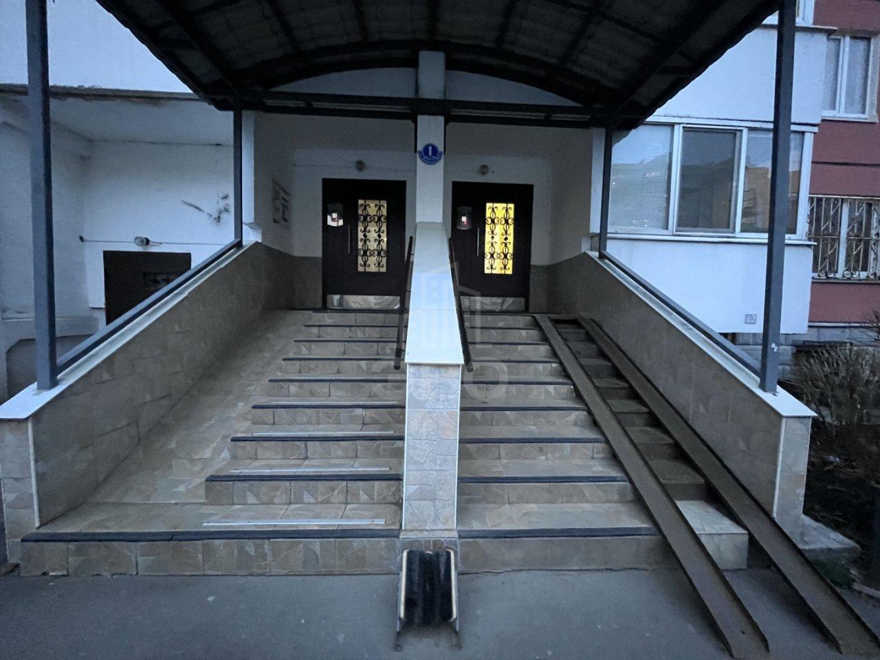 однокомнатная квартира в Санкт-Петербурге по адресу: Доблести ул., 28, к 1