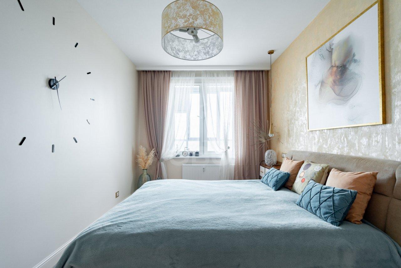 трехкомнатная квартира в Санкт-Петербурге по адресу: Богатырский проспект, 2а, строение 1