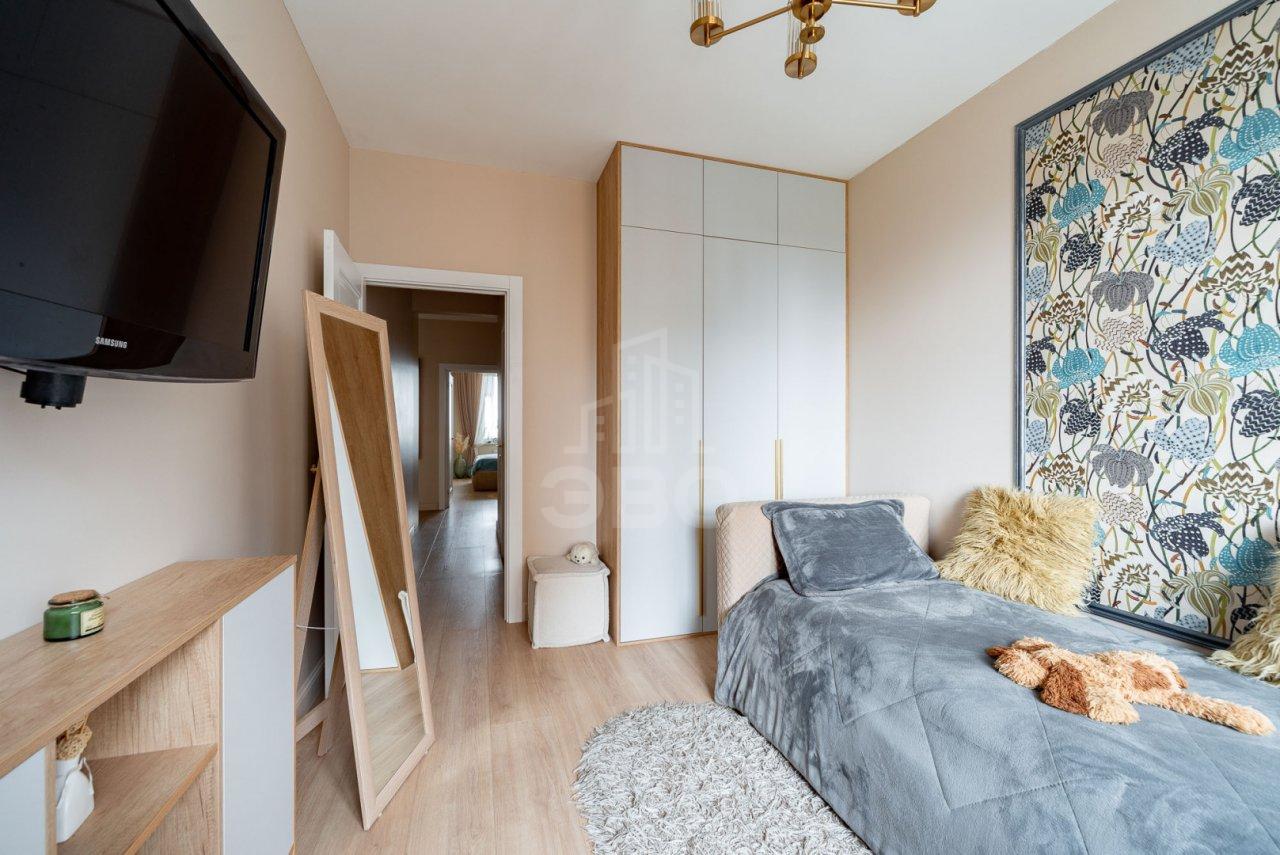 трехкомнатная квартира в Санкт-Петербурге по адресу: Богатырский проспект, 2а, строение 1