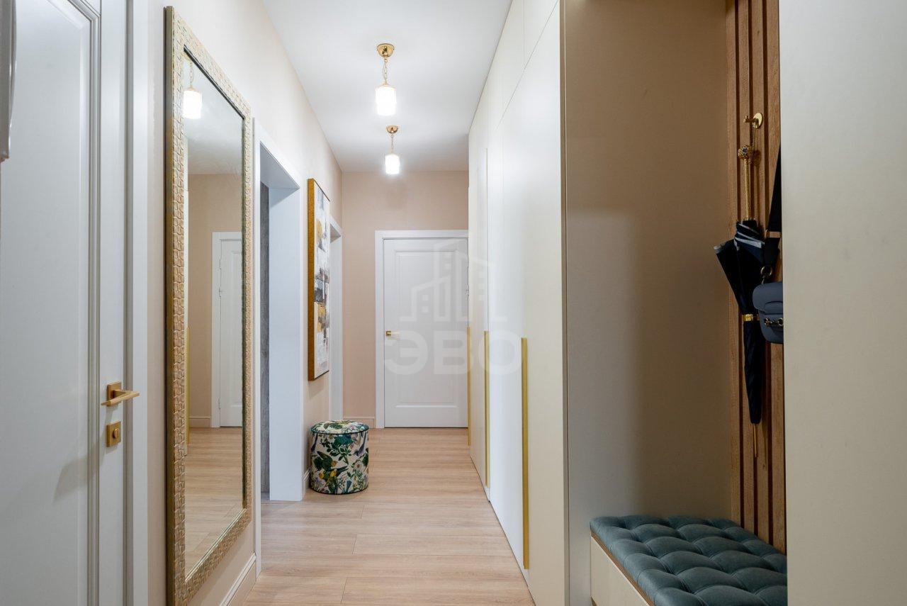 трехкомнатная квартира в Санкт-Петербурге по адресу: Богатырский проспект, 2а, строение 1