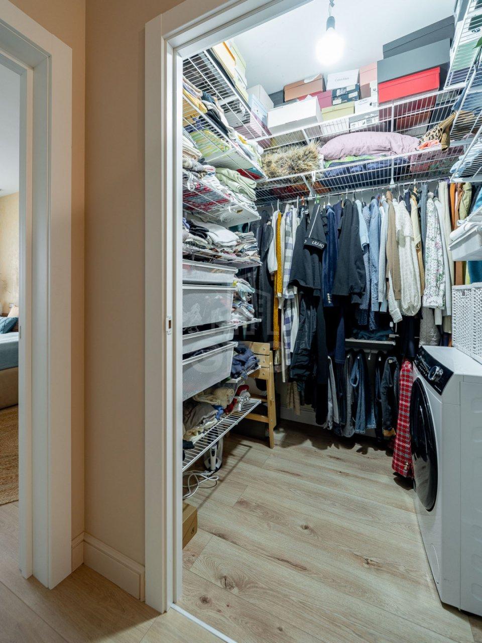 трехкомнатная квартира в Санкт-Петербурге по адресу: Богатырский проспект, 2а, строение 1