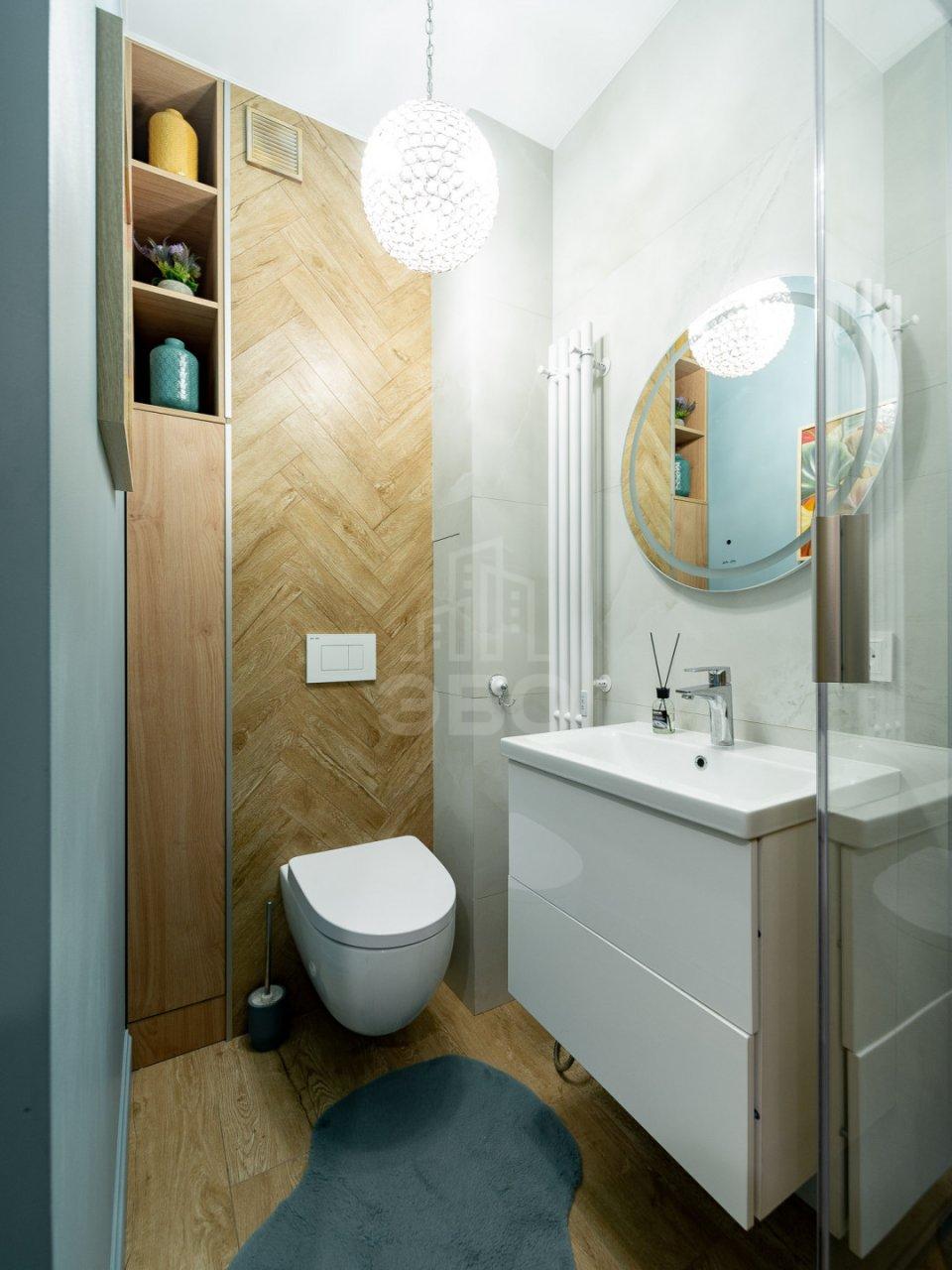 трехкомнатная квартира в Санкт-Петербурге по адресу: Богатырский проспект, 2а, строение 1