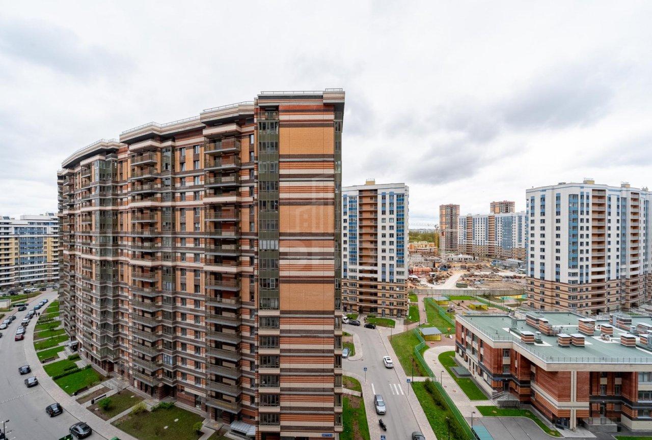 трехкомнатная квартира в Санкт-Петербурге по адресу: Богатырский проспект, 2а, строение 1