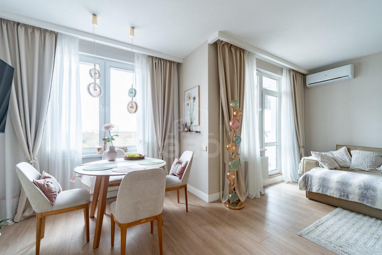 трехкомнатная квартира в Санкт-Петербурге по адресу: Богатырский проспект, 2а, строение 1