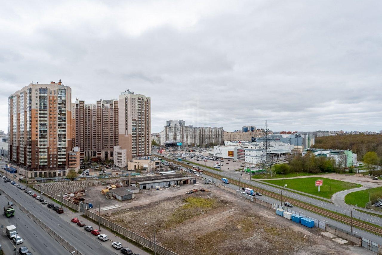 трехкомнатная квартира в Санкт-Петербурге по адресу: Богатырский проспект, 2а, строение 1