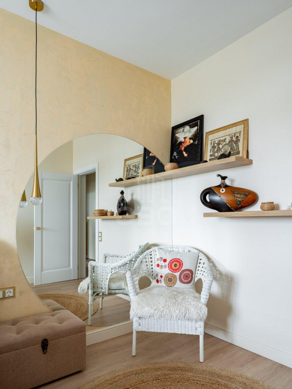 трехкомнатная квартира в Санкт-Петербурге по адресу: Богатырский проспект, 2а, строение 1