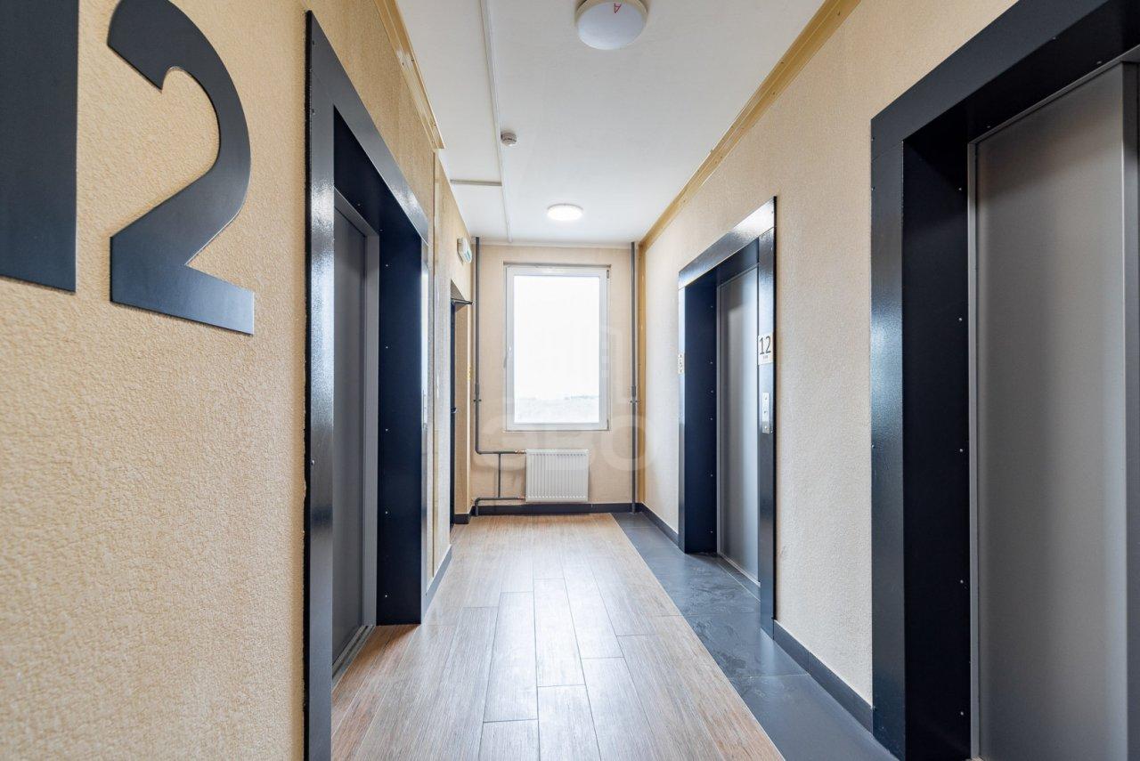 трехкомнатная квартира в Санкт-Петербурге по адресу: Богатырский проспект, 2а, строение 1