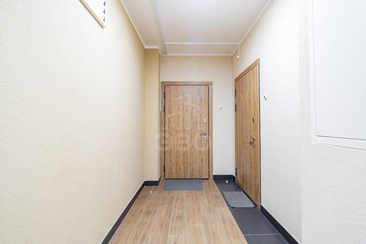 трехкомнатная квартира в Санкт-Петербурге по адресу: Богатырский проспект, 2а, строение 1