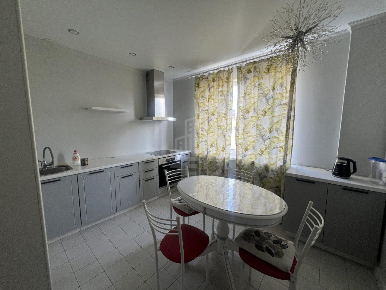 трехкомнатная квартира в Санкт-Петербурге по адресу: Гражданский проспект, 112, к 1