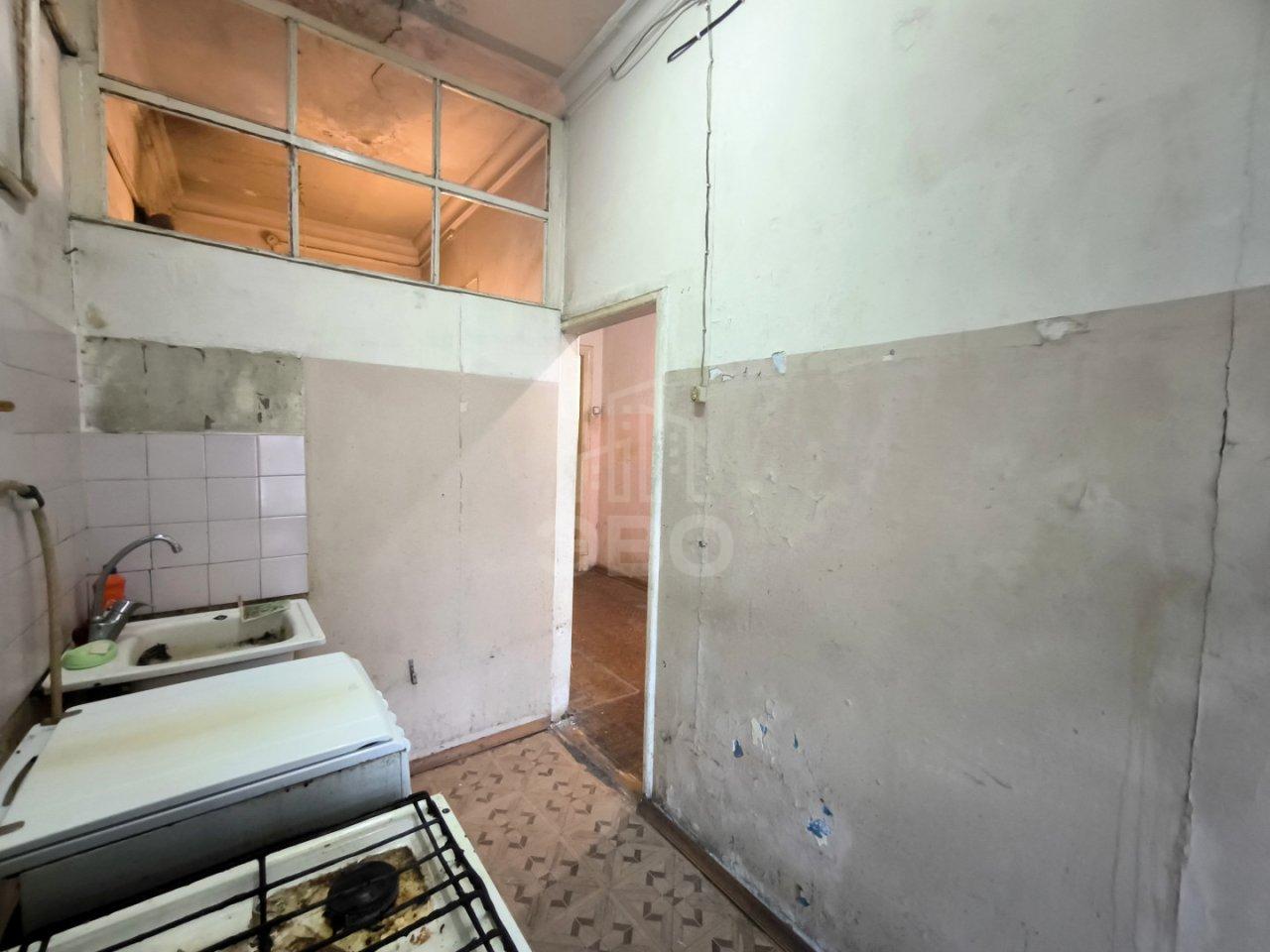 четырехкомнатная квартира в Санкт-Петербурге по адресу: Нейшлотский пер., 15Б