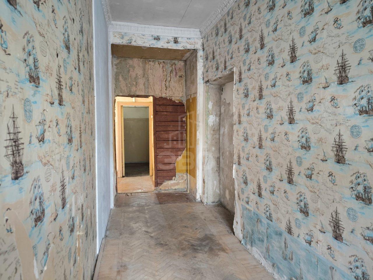 четырехкомнатная квартира в Санкт-Петербурге по адресу: Нейшлотский пер., 15Б