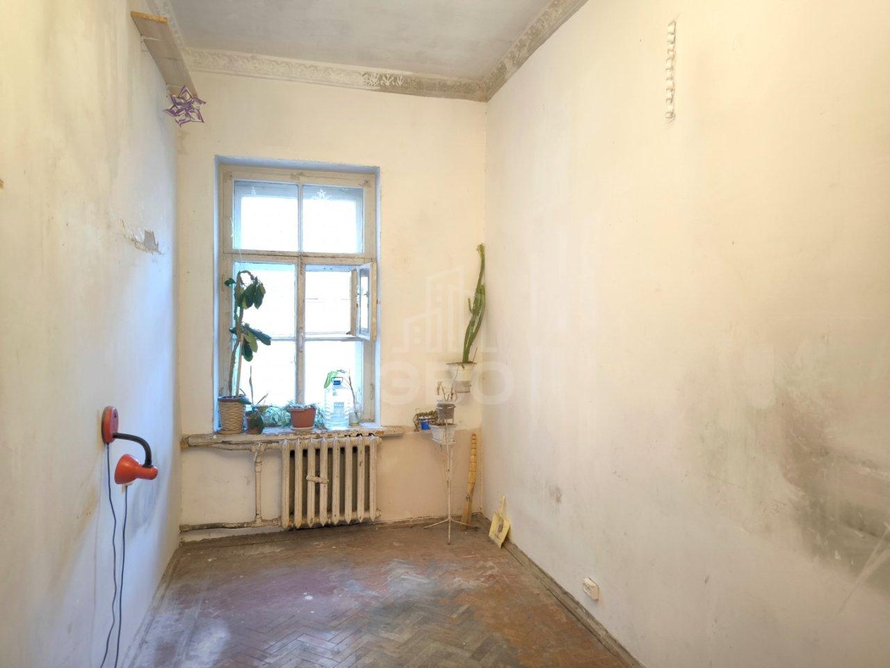 четырехкомнатная квартира в Санкт-Петербурге по адресу: Нейшлотский пер., 15Б