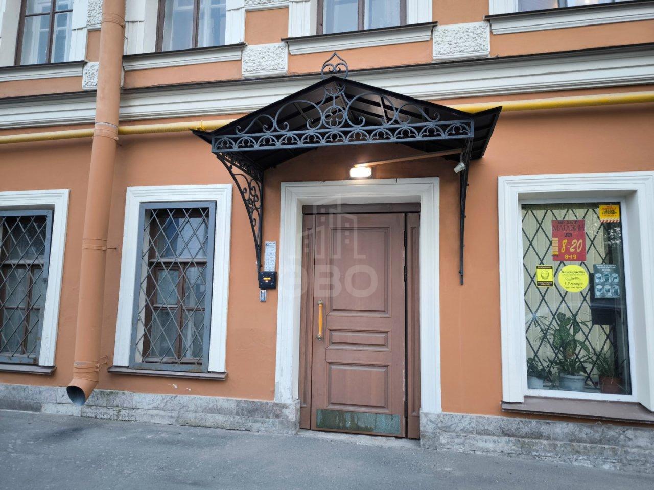 четырехкомнатная квартира в Санкт-Петербурге по адресу: Нейшлотский пер., 15Б