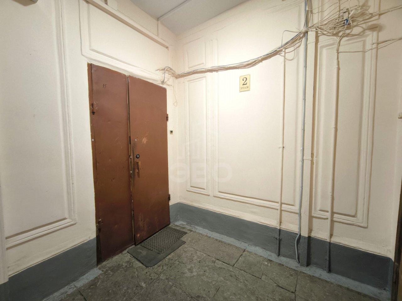 четырехкомнатная квартира в Санкт-Петербурге по адресу: Нейшлотский пер., 15Б