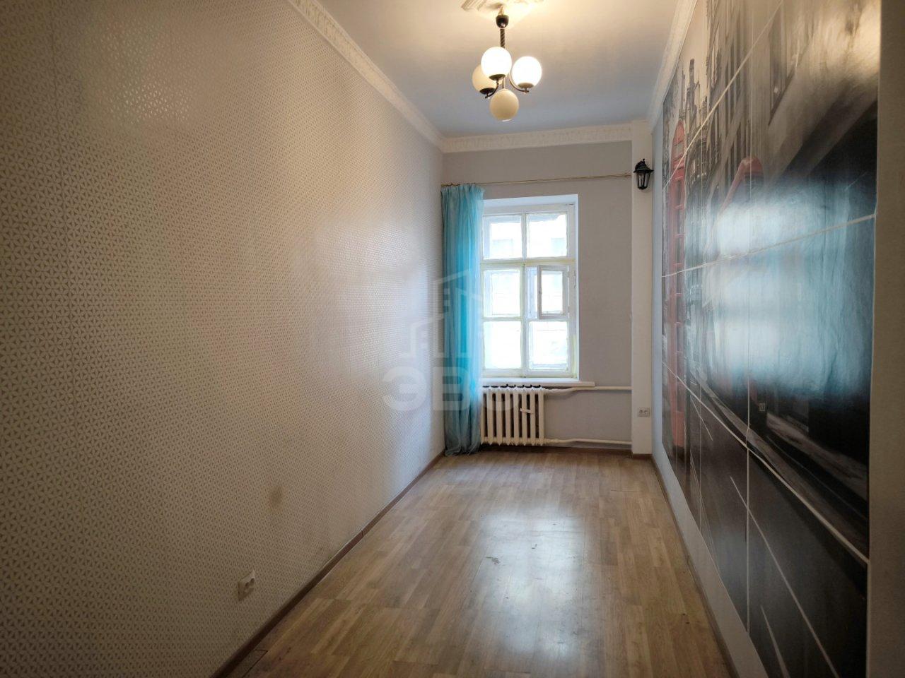 четырехкомнатная квартира в Санкт-Петербурге по адресу: Нейшлотский пер., 15Б