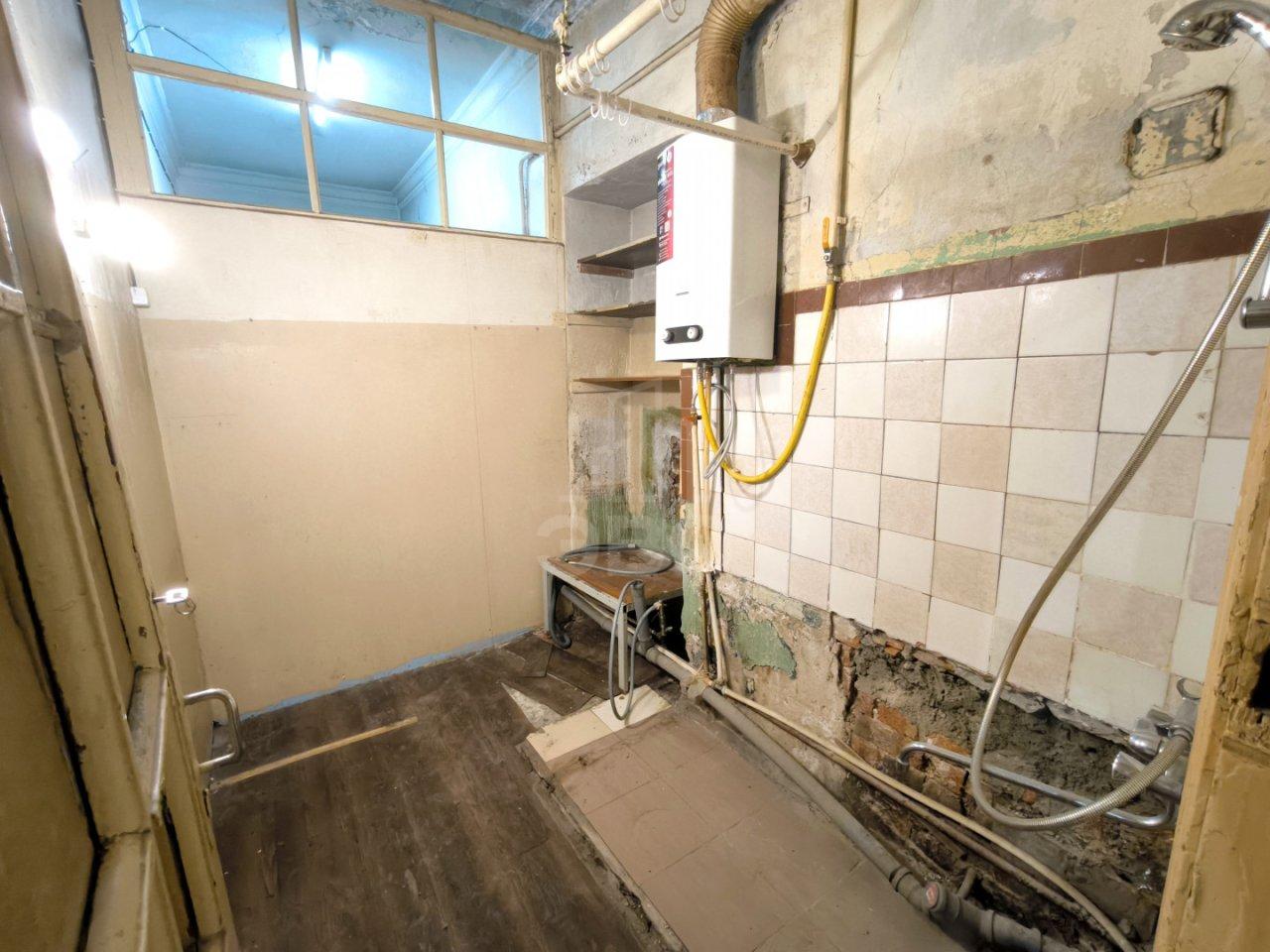 четырехкомнатная квартира в Санкт-Петербурге по адресу: Нейшлотский пер., 15Б